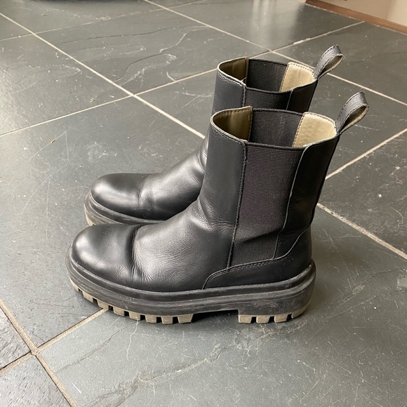 Zara Black Ankle Boots - size 36 (US 6) - Picture 7 of 9